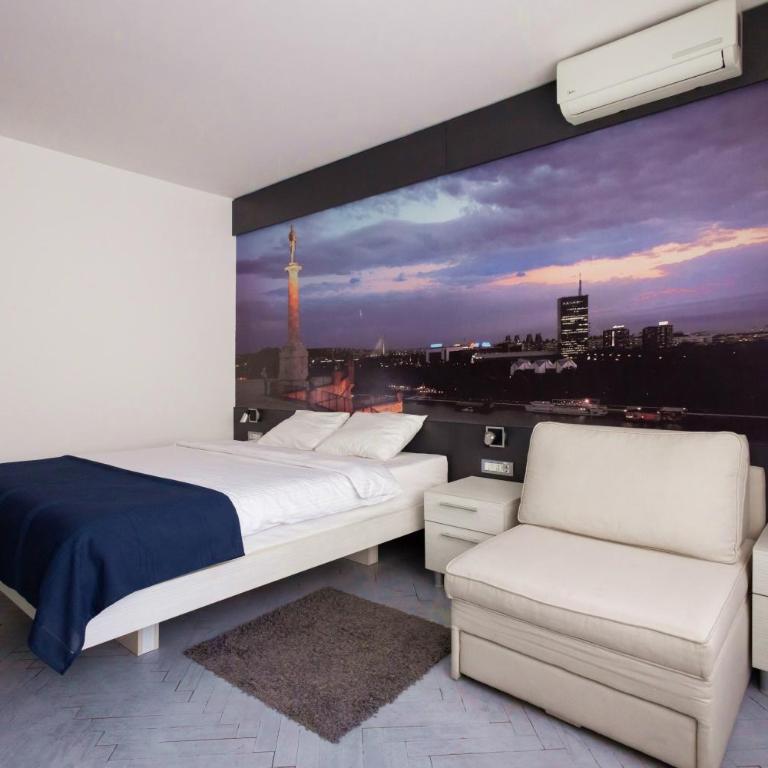 Square 19 - Studio Apartment - 3