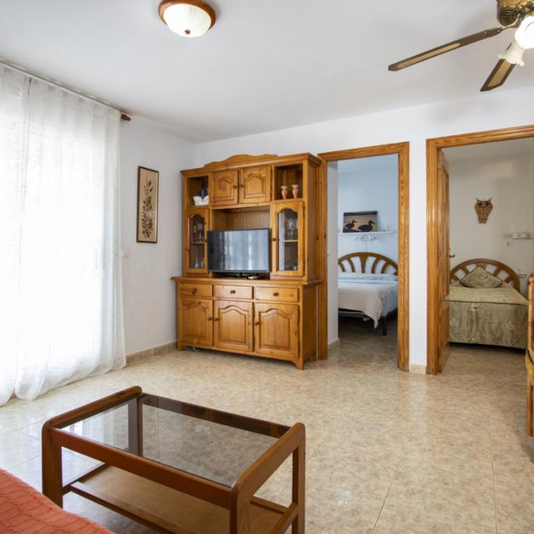 Vicente Blasco ID5 - Two-Bedroom Apartment with Balcony - 1