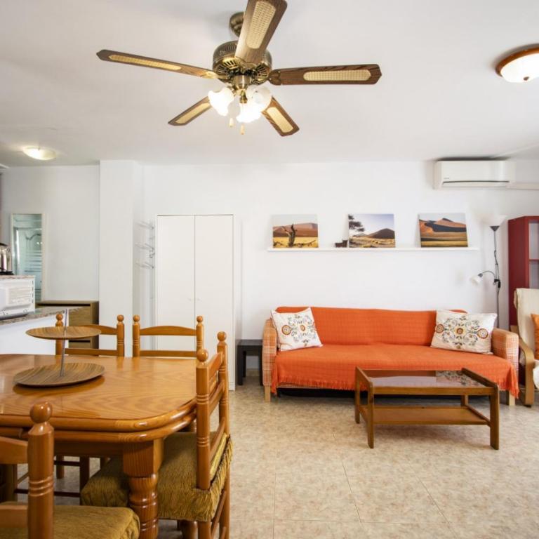 Vicente Blasco ID5 - Two-Bedroom Apartment with Balcony - 3