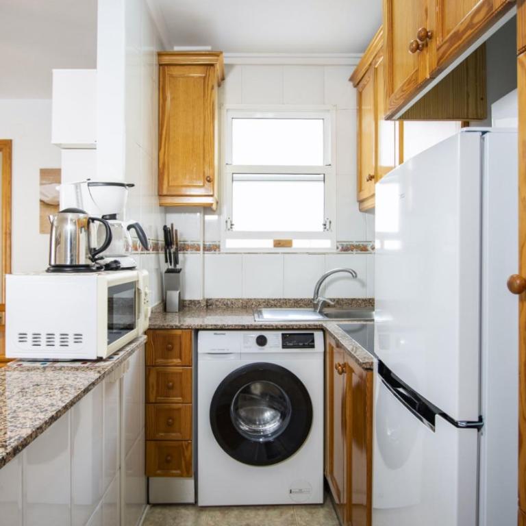 Vicente Blasco ID5 - Two-Bedroom Apartment with Balcony - 12