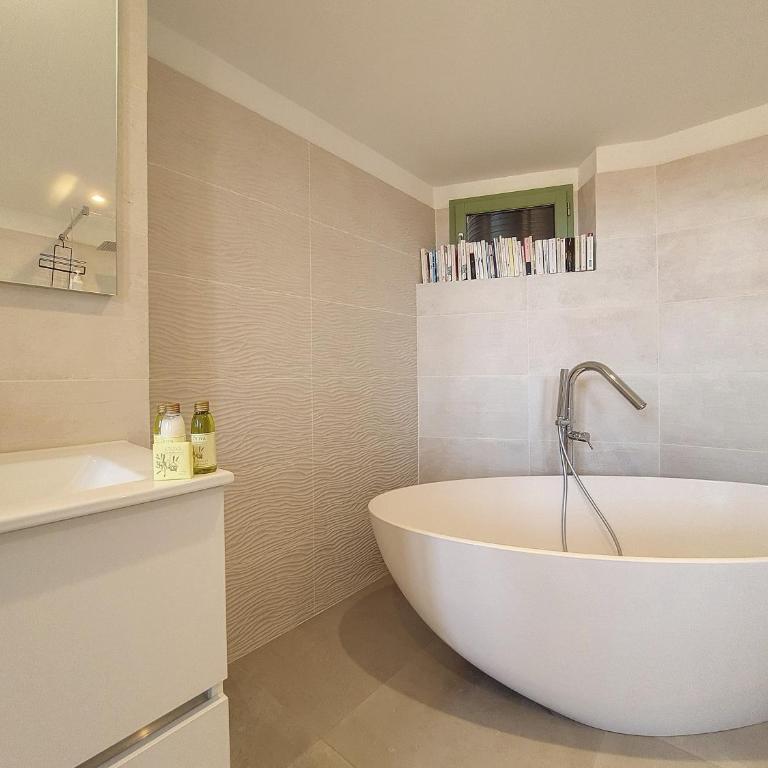 Nestor&Jeeves - NICE TO MEET YOU - Top floor - Central - Appartement 3 Chambres - 13