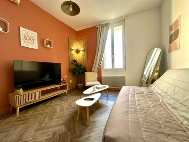 Jolie 2 pièces avec terrasse au centre-ville, proche gare - Appartement 1 Chambre - 10
