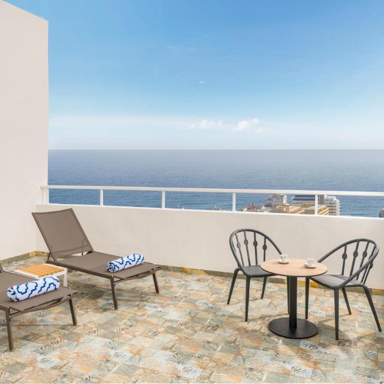 TUI BLUE Atlantic Hills - Royal Suite with terrace and panoramic sea, city or Teide views - 4