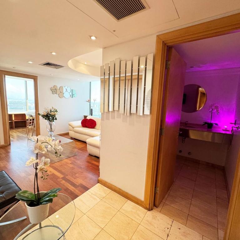 Large apartment with Jacuzzi and view in luxury district - Two-Bedroom Apartment - 3
