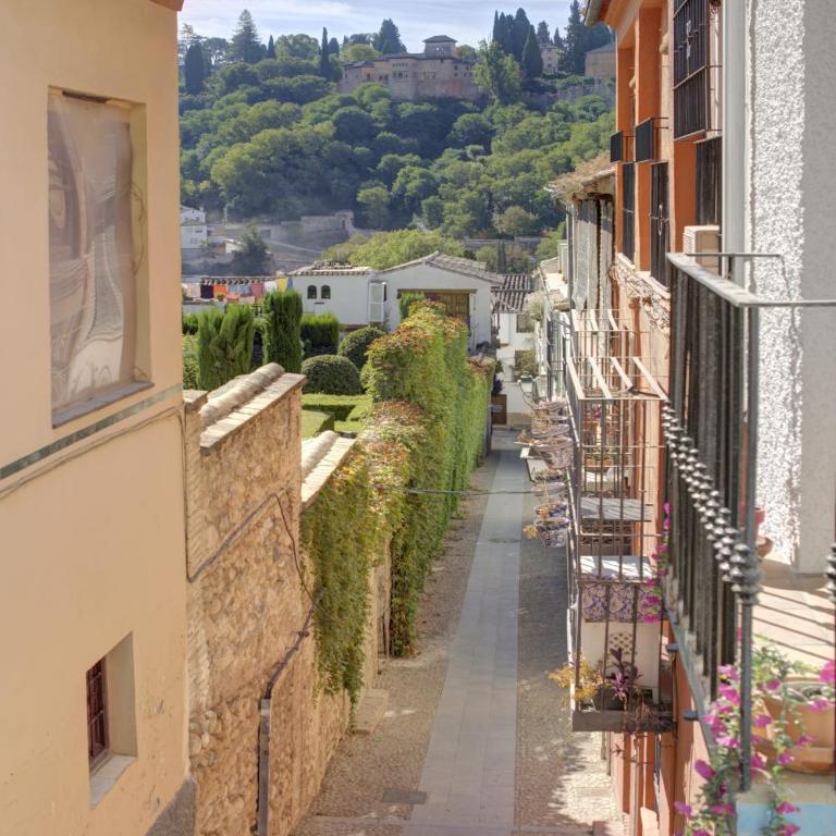 New - Heart of the Albaicín - Alhambra Views - Two-Bedroom Apartment - 10