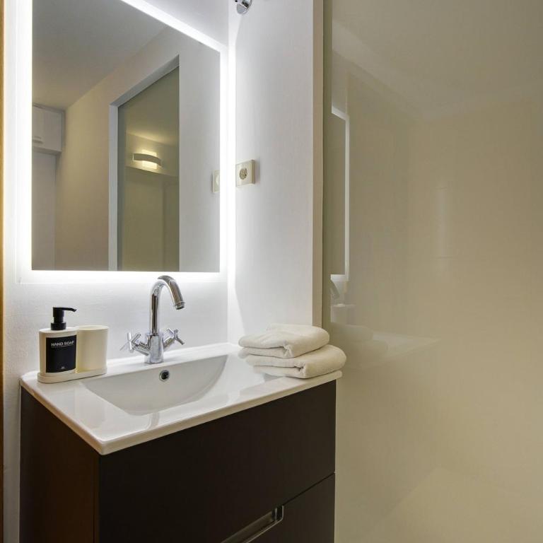 Perfect Getaway Steps from the Beach and Old Town - Apartamento - 34