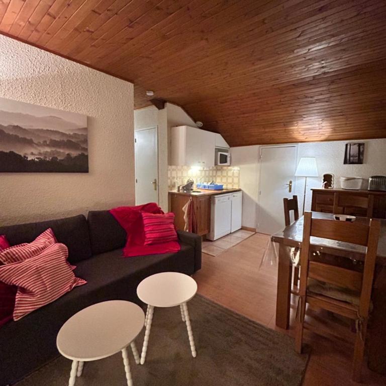 RISOUL - Les Airelles - 6 à 8 couchages - Rue principale/ commerçante - Appartement 3 Chambres - 4