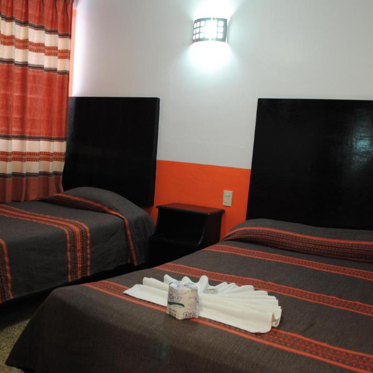 Hotel Jiménez - Habitación Triple - 2