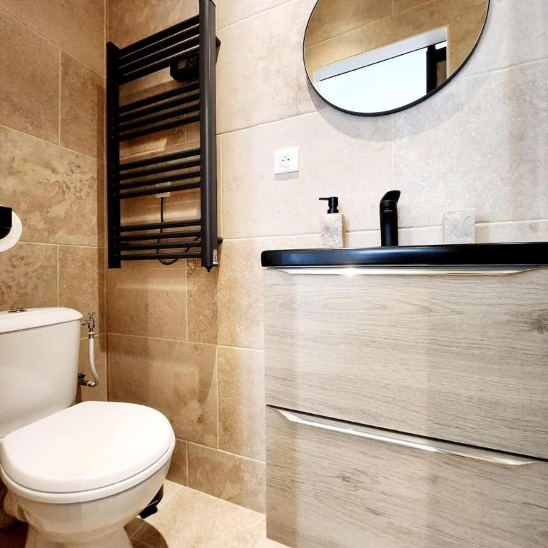 Le Robin Central Studio with AC & charm - Appartement 1 Chambre - 4