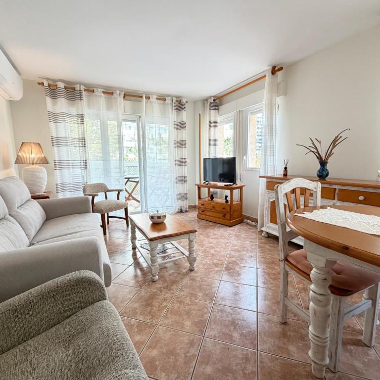 Apartamento a 50m de la playa - Apartamento - 12
