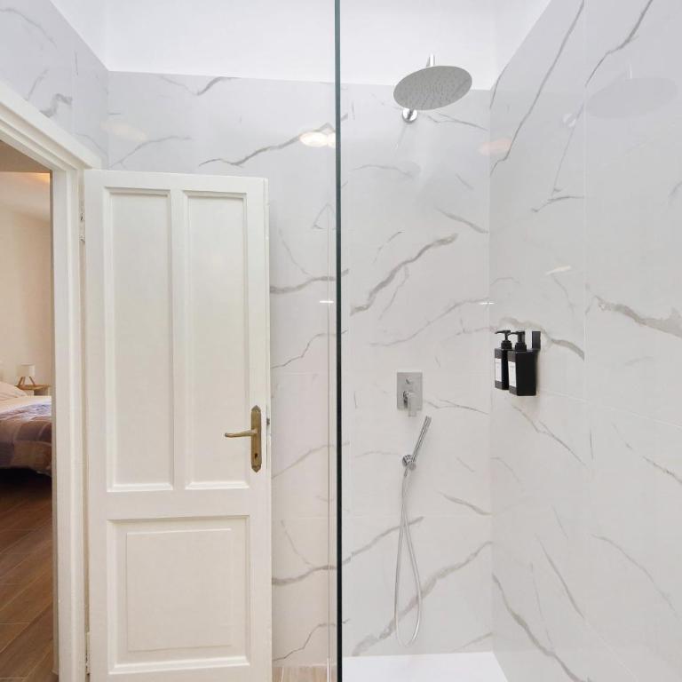 Central Rome Apartment - Steps from Tiburtina Station by Hostand - Appartamento con 1 Camera da Letto - 28
