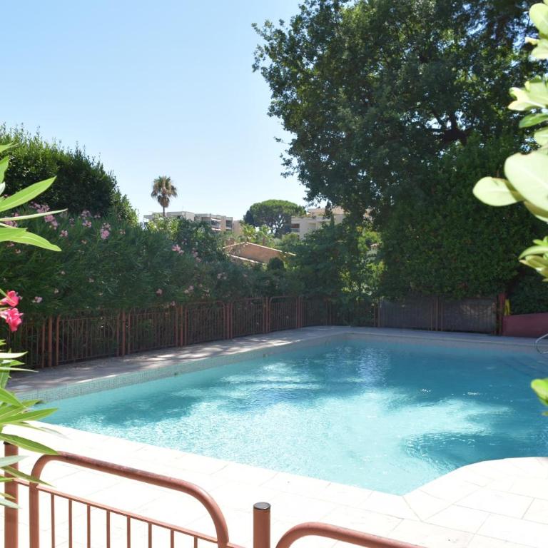 Vue mer rez-de-jardin piscine - Apartment mit 2 Schlafzimmern - 24