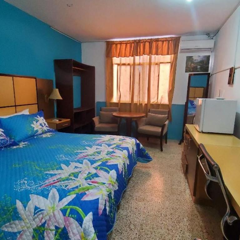 Hotel Manta Real - Deluxe King Room - 2