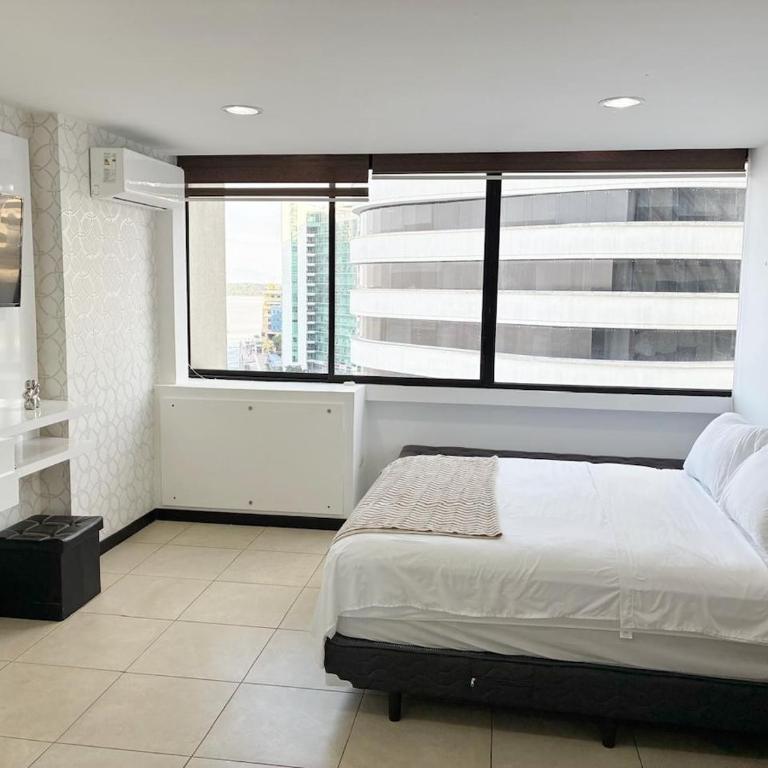 Departamento en Puerto Santa Ana - Bellini Suite - Three-Bedroom Apartment - 14