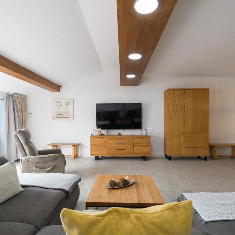 Sunnyland Villa - Three-Bedroom Villa - 21