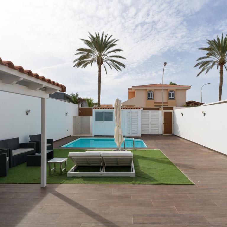 Sunnyland Villa - Three-Bedroom Villa - 45