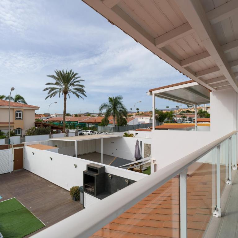 Sunnyland Villa - Three-Bedroom Villa - 34