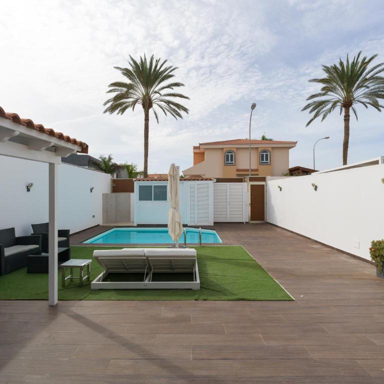 Sunnyland Villa - Three-Bedroom Villa - 46