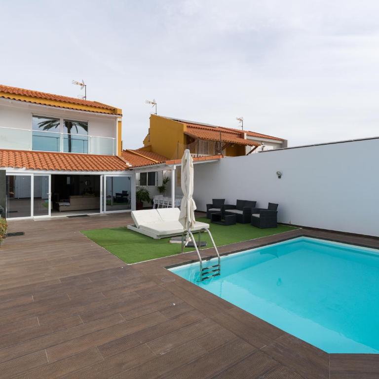 Sunnyland Villa - Three-Bedroom Villa - 49