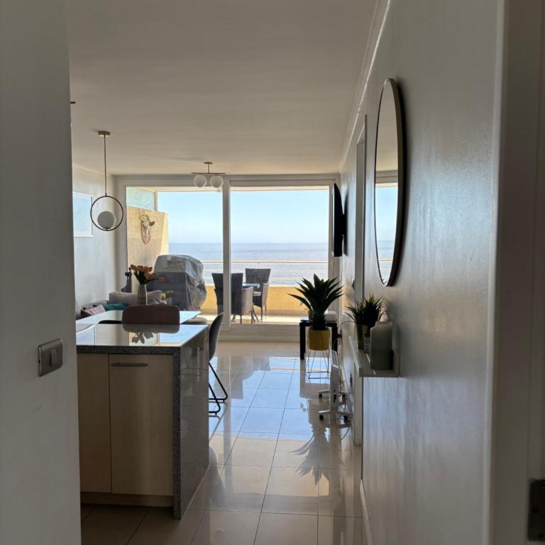 Acogedor departamento con vista al mar - Two-Bedroom Apartment - 8