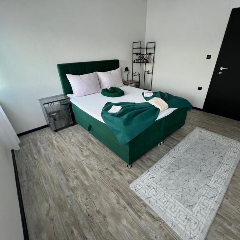 Apartmani M&DŽ Bihać - Three-Bedroom Deluxe Apartment - 2