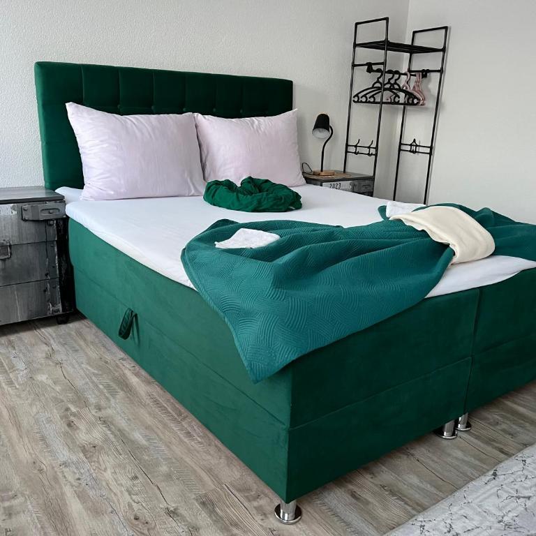 Apartmani M&DŽ Bihać - Three-Bedroom Deluxe Apartment - 1