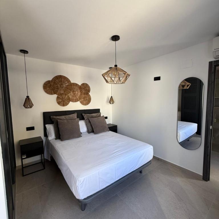 Villa Jupiter by Albir Proper Properties - Three-Bedroom Villa - 22