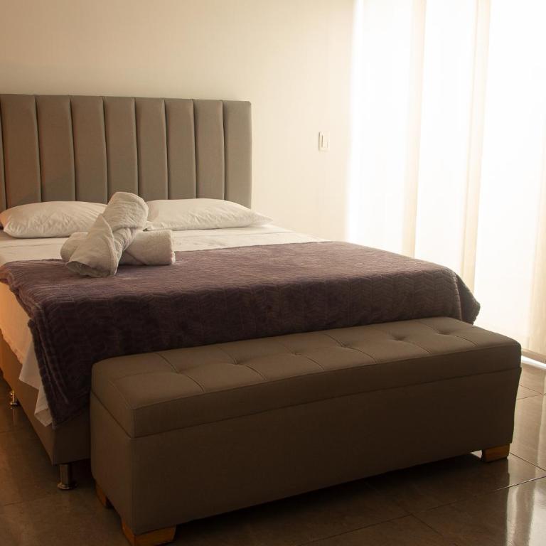 Frente al mall Viva Envigado, AC, moderno - Two-Bedroom Apartment - 17