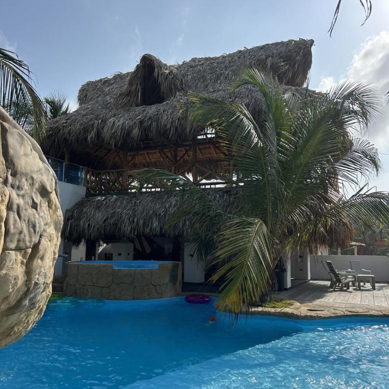 La Playita Casa de Playa con Piscina Jacuzzi y Acesso directo al Mar - Four-Bedroom House - 8
