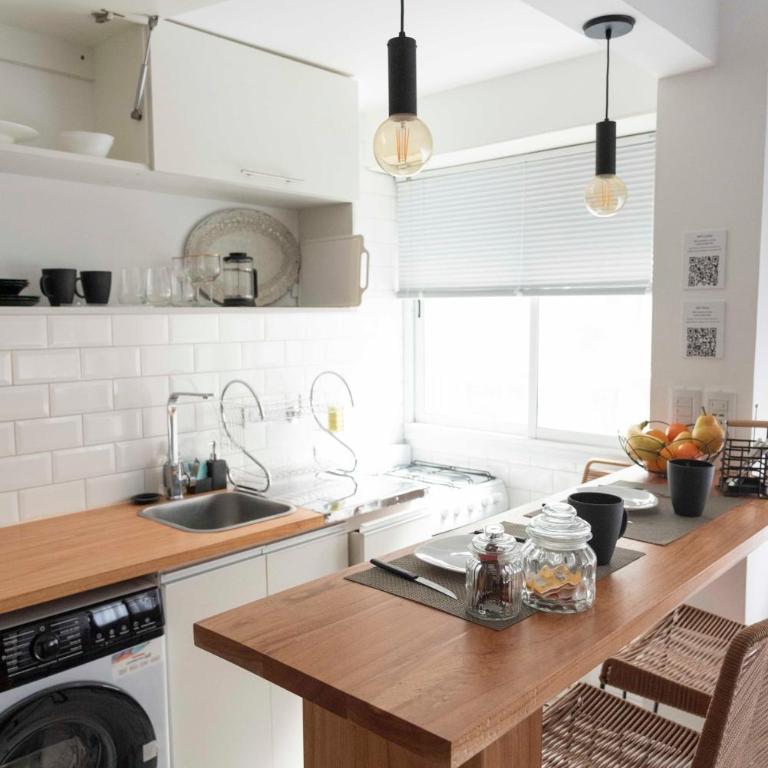 Monoambiente a METROS del MAR en Paseo Olavarría - One-Bedroom Apartment - 5