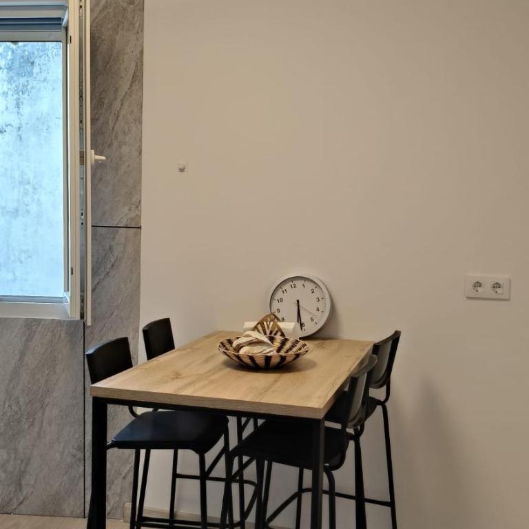 Piso Turístico Playa de Compostela - Three-Bedroom House - 3