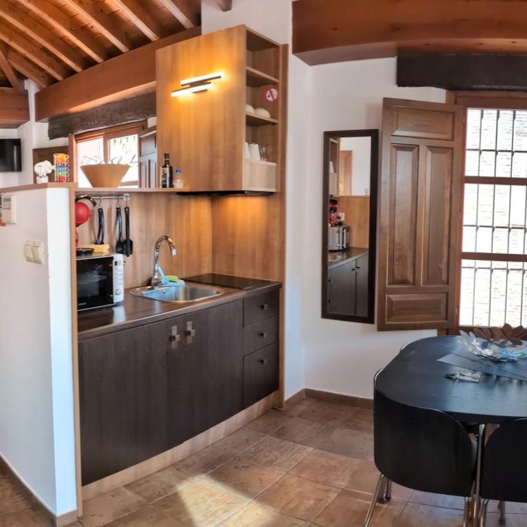 Apartamentos Alhambra - Deluxe Studio - 6