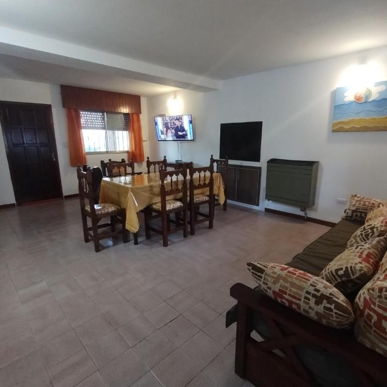CASA AGUAS AZULES 6 pax LAS GRUTAS - Three-Bedroom Home - 4
