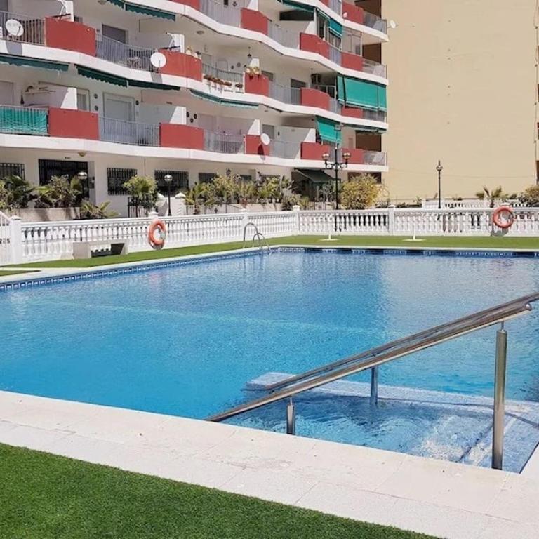 Primera línea de playa Familiar Maravillosas Vistas Piscina Wifi Reformado - Apartamento de 2 dormitorios con terraza y vistas al mar - 14