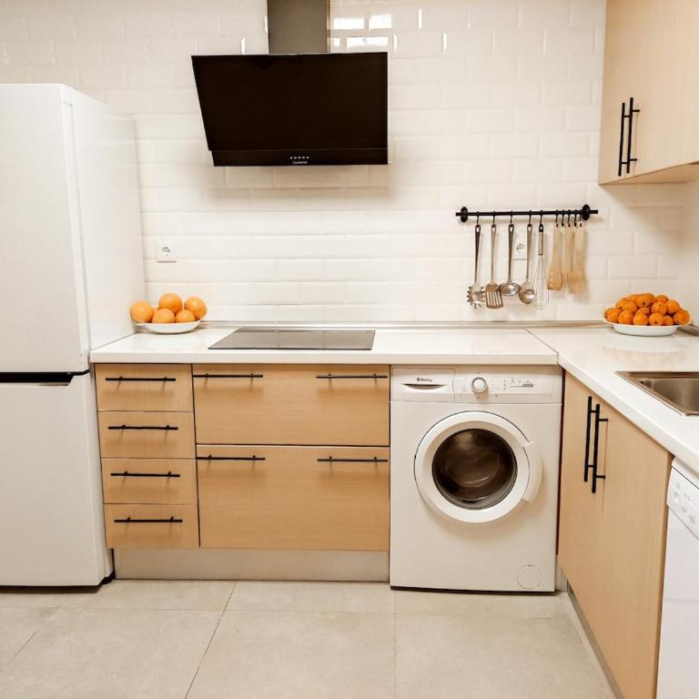 Primera línea de playa Familiar Maravillosas Vistas Piscina Wifi Reformado - Apartamento de 2 dormitorios con terraza y vistas al mar - 16