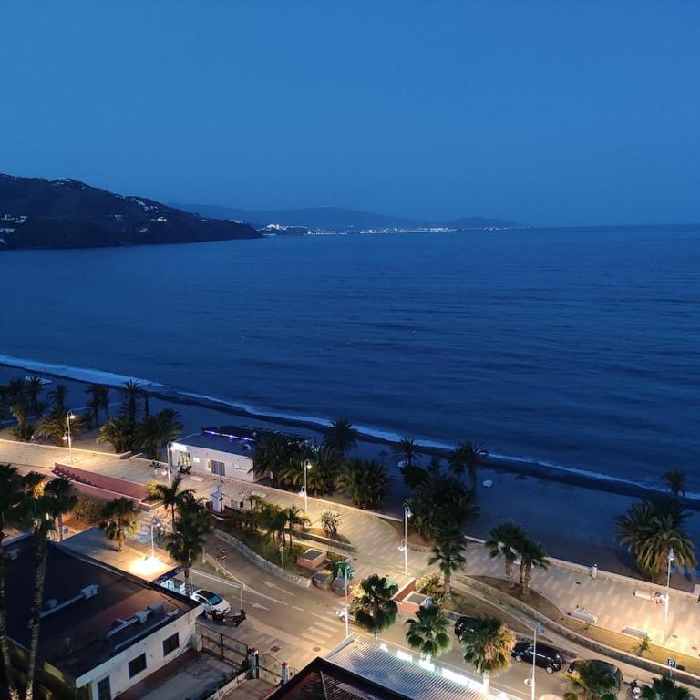 Primera línea de playa Familiar Maravillosas Vistas Piscina Wifi Reformado - Apartamento de 2 dormitorios con terraza y vistas al mar - 40