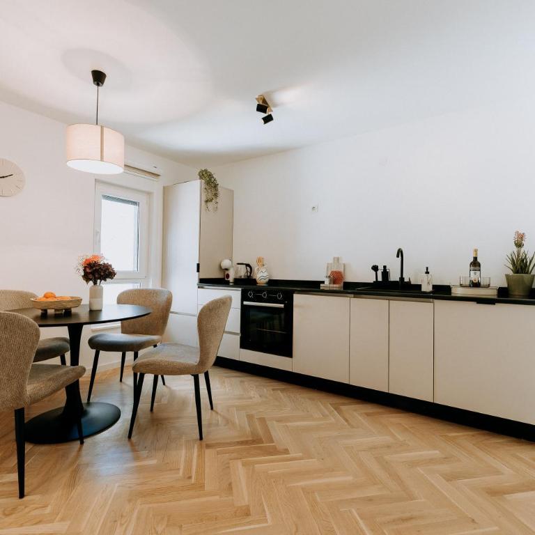 Boutique Apartments Old Town - Two-Bedroom Apartment - 12