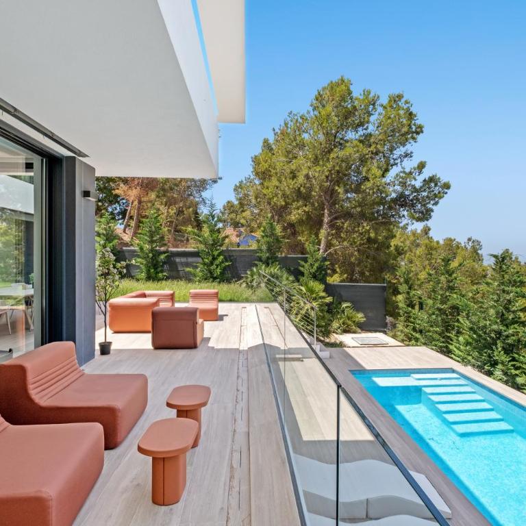 Villas Pinares - Sea,City,Mountain Views, Gym SaltPool BBQ - Beach 2km, City 5km - Villa with Private Pool - 3