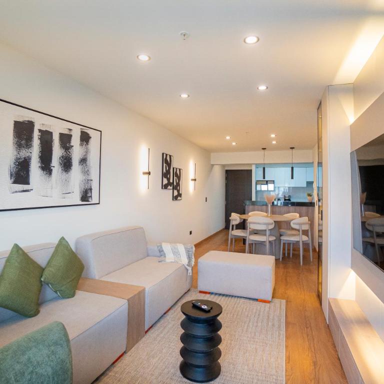 Luxurious Apartment in the heart of Miraflores - Three-Bedroom Apartment - 12