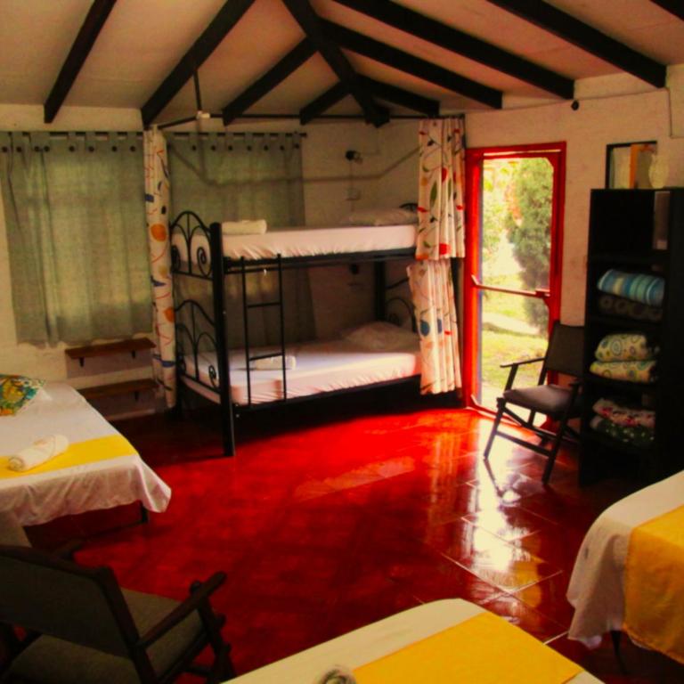 Melao Hostel Campestre y Vivero - Habitación Familiar con baño compartido - 5