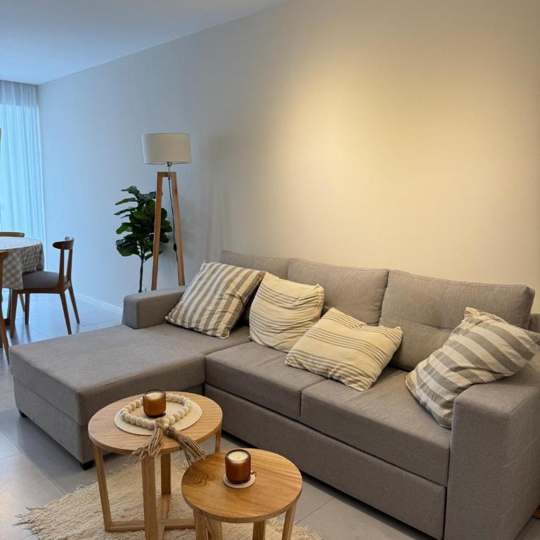 Saint Cathering 2Amb Aldrey Pileta climatizada - One-Bedroom Apartment - 4