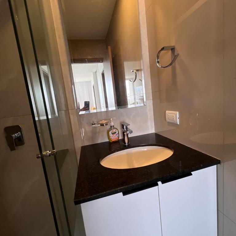 Departamento de 2 habitaciones en Av Las Americas - Two-Bedroom Apartment - 7