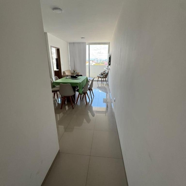 Departamento de 2 habitaciones en Av Las Americas - Two-Bedroom Apartment - 11