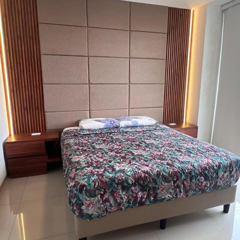 Departamento de 2 habitaciones en Av Las Americas - Two-Bedroom Apartment - 21