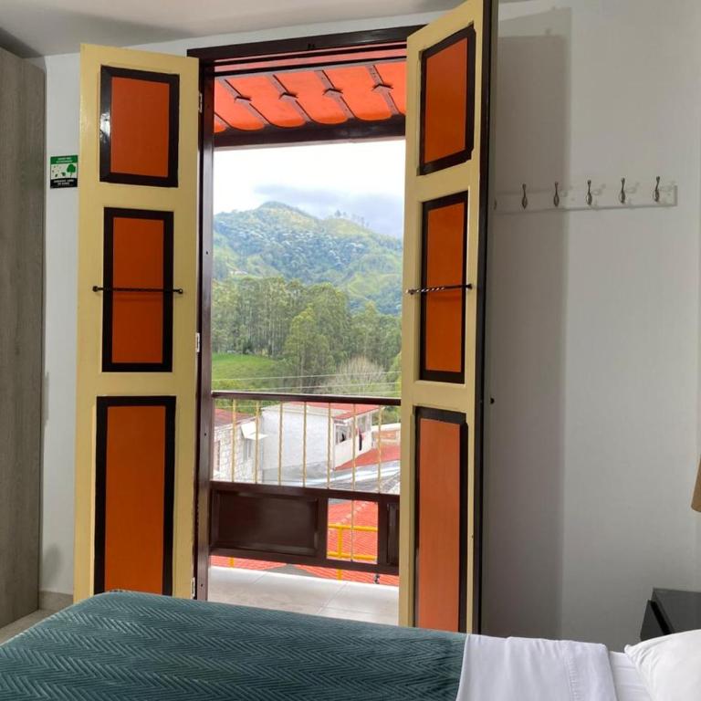 Casa Borbon - Habitación Doble con balcón y baño privado - 19