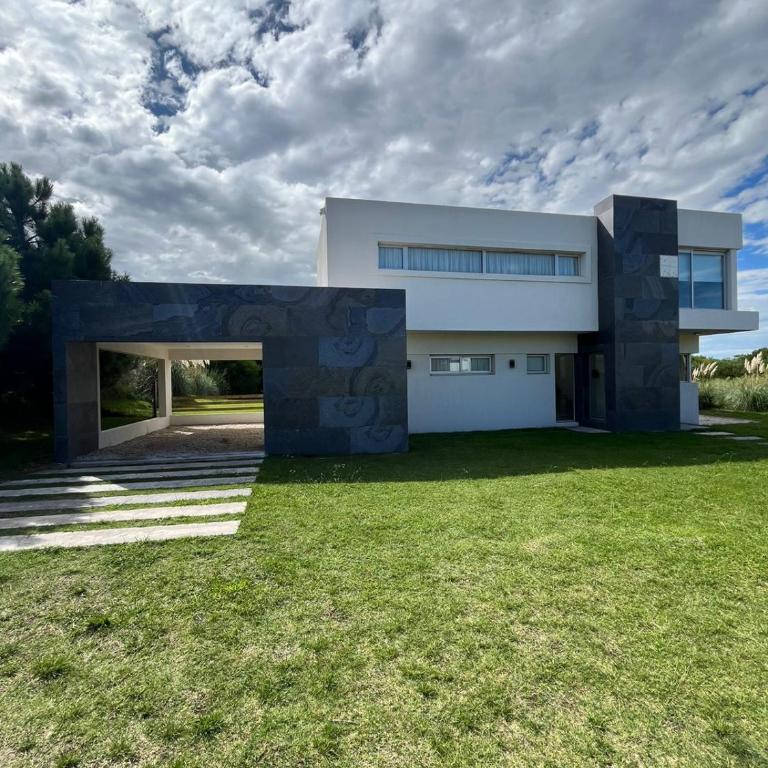 Residencial 661 Costa Esmeralda - Casa - 32