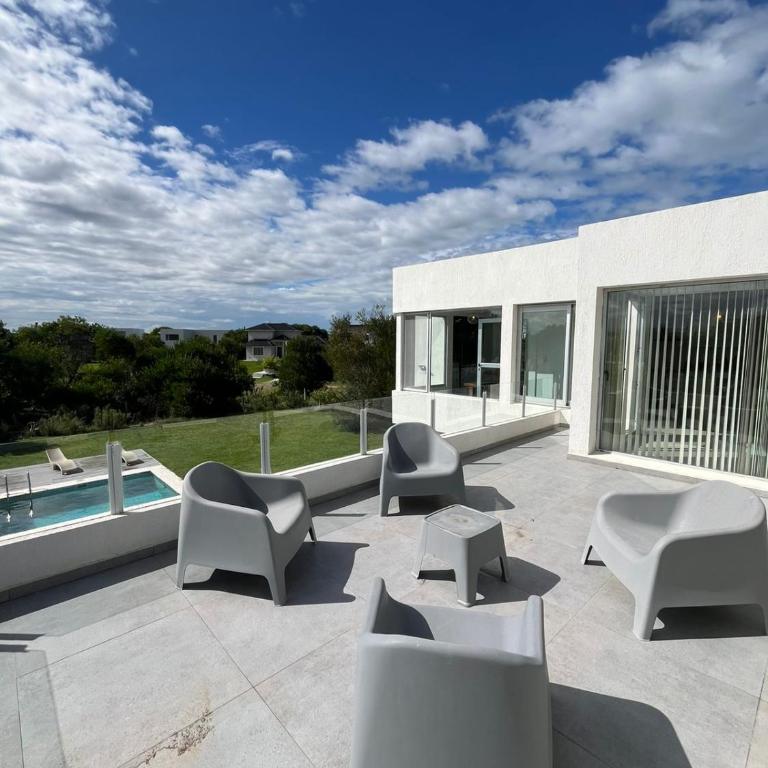 Residencial 661 Costa Esmeralda - Casa - 36