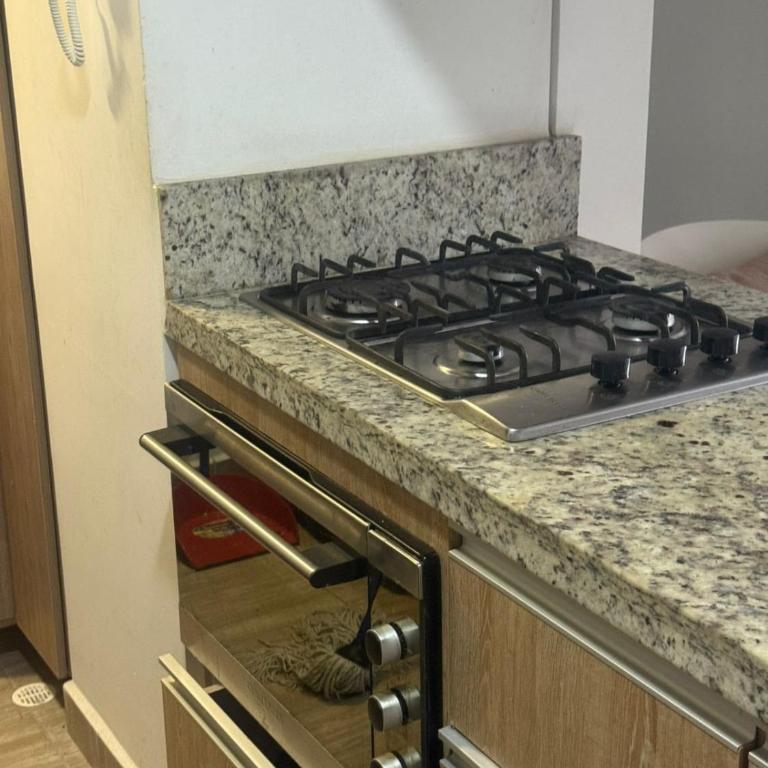 Ubicación privilegiada, lujo y confort en Armenia - Apartamento de 3 dormitorios - 13