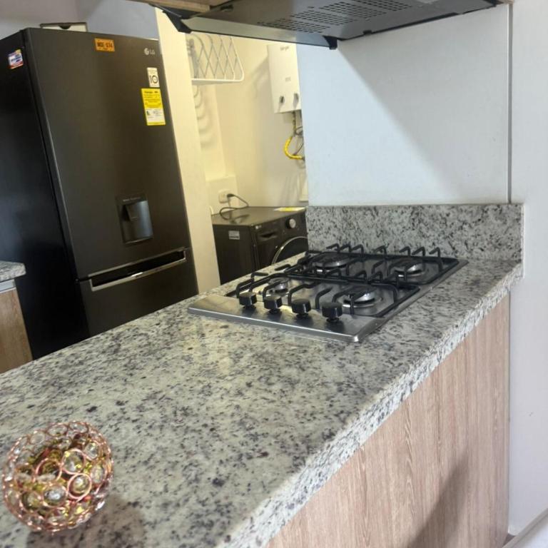 Ubicación privilegiada, lujo y confort en Armenia - Apartamento de 3 dormitorios - 14