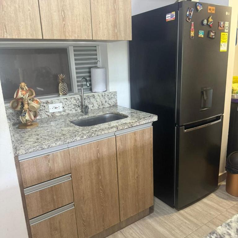 Ubicación privilegiada, lujo y confort en Armenia - Apartamento de 3 dormitorios - 34